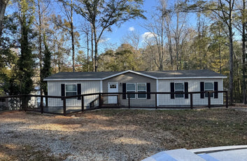 Newly Finished Manufactured Home with a Lake View-1
