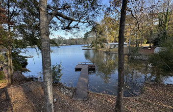 Newly Finished Manufactured Home with a Lake View-2