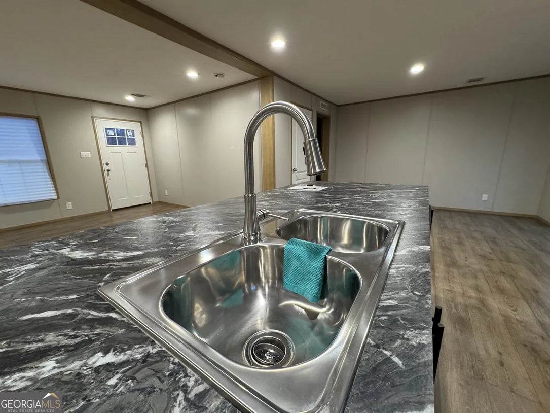 Newly Finished Manufactured Home with a Lake View
