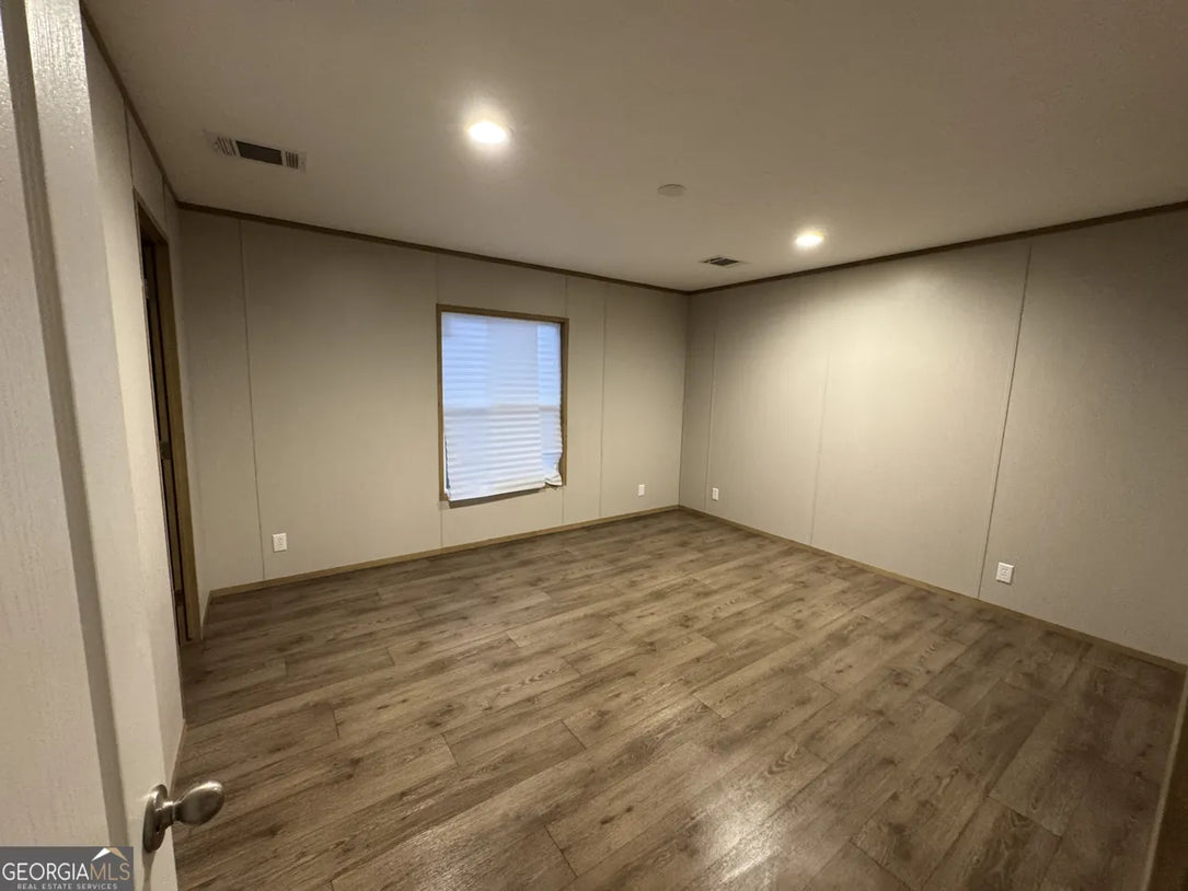 Newly Finished Manufactured Home with a Lake View