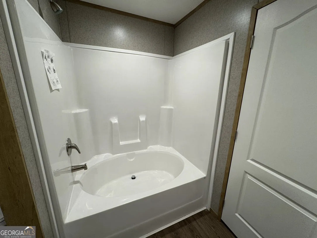 Newly Finished Manufactured Home with a Lake View