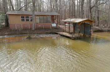 Quietly Perfect Lake Getaway-1