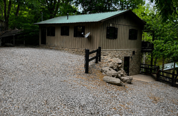 Waterfront Living on Lake Harding - Charming Rustic Cabin Retreat with Modern Comforts-1