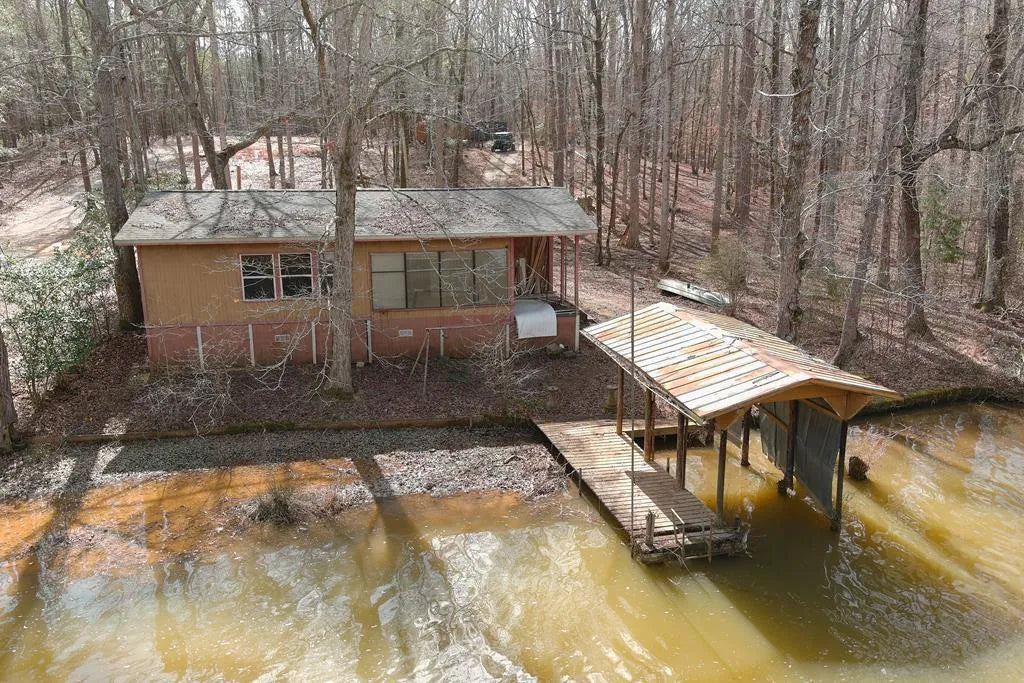 Quietly Perfect Lake Getaway