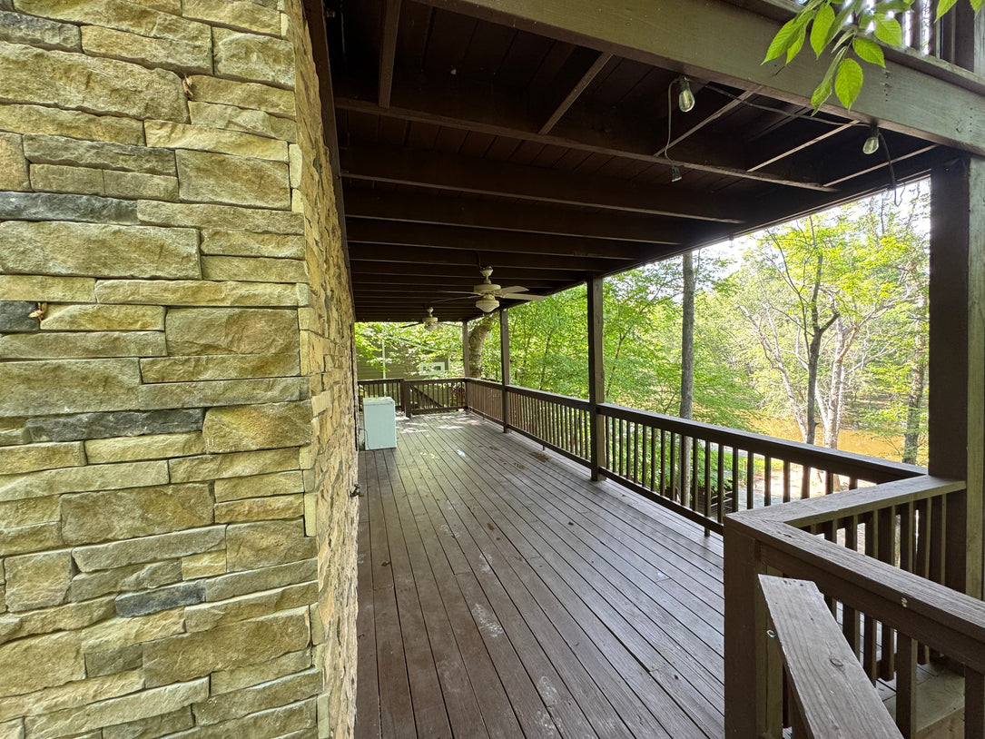 Waterfront Living on Lake Harding - Charming Rustic Cabin Retreat with Modern Comforts