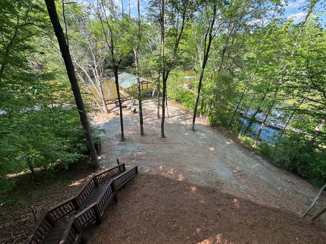 Waterfront Living on Lake Harding - Charming Rustic Cabin Retreat with Modern Comforts